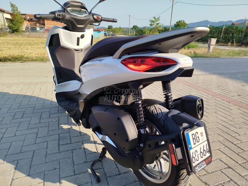 Piaggio Beverly 300 HPE