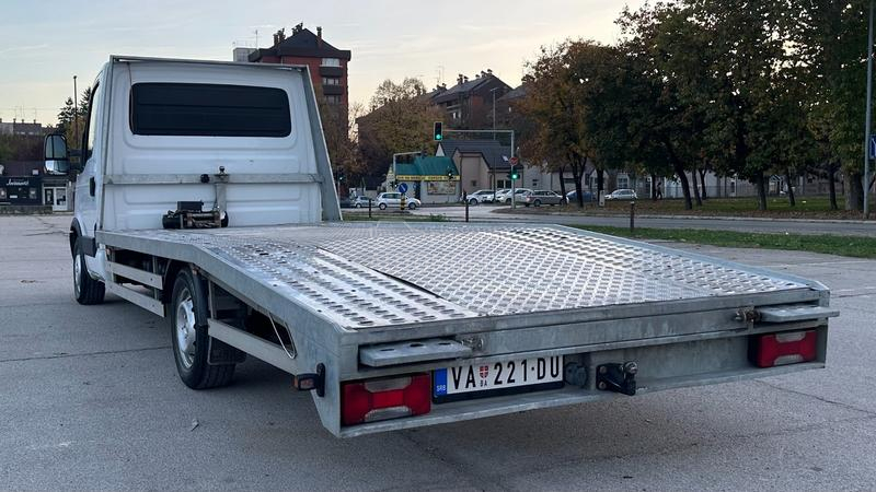 Iveco 35S15 IZUZZETAN