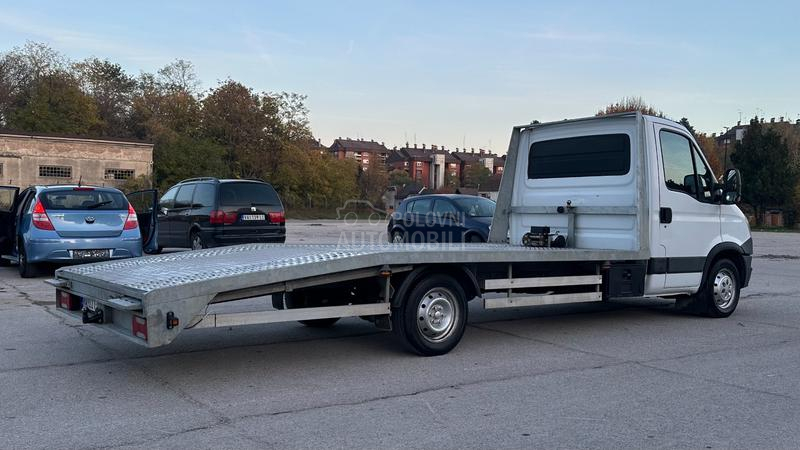 Iveco 35S15 IZUZZETAN