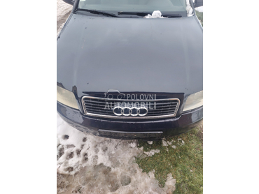 Audi A4 2004. god. -  kompletan auto u delovima