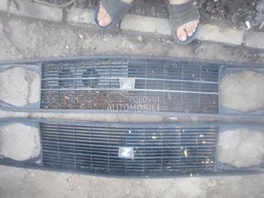 Maska sa cetvrtastim farovima za Zastava 101