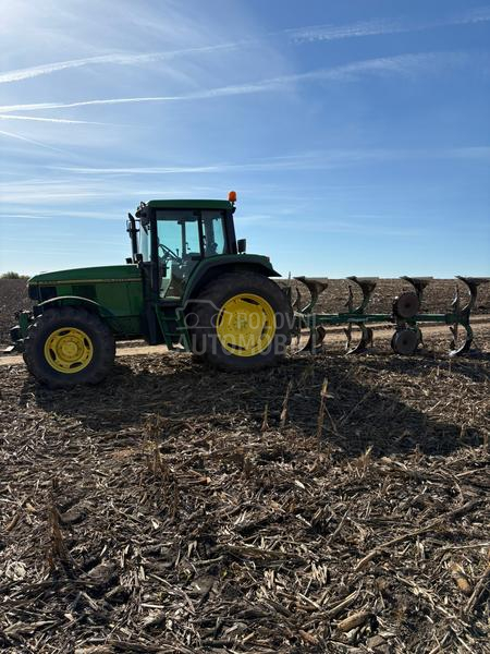 John Deere 6800
