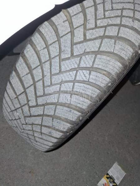Hankook 205/55 R16 Zimska