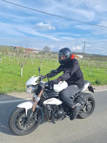 Triumph Triple speed 1050