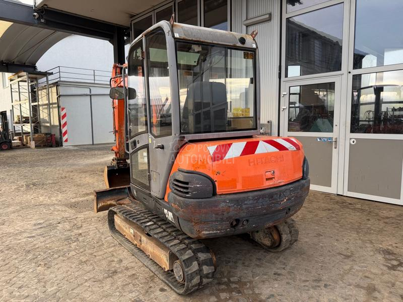Hitachi ZX 30