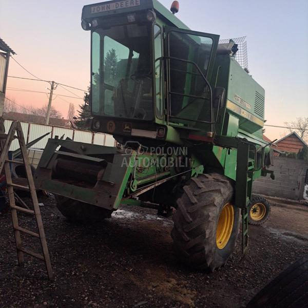 John Deere 1068H