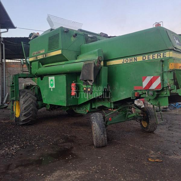 John Deere 1068H