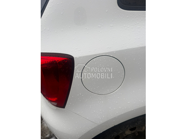 Poklopac Rezervuara za Volkswagen Polo od 2010. do 2015. god.