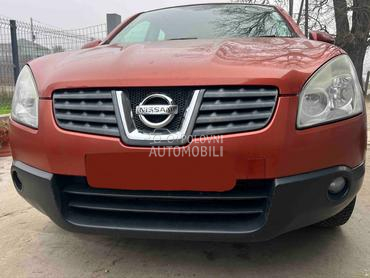 Branik prednji oranž za Nissan Qashqai od 2006. do 2009. god.