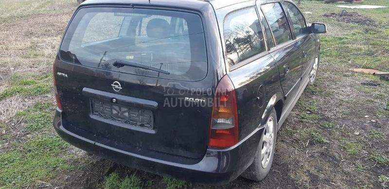 Stranica polustranica