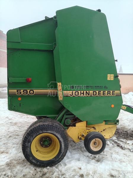 John Deere 590