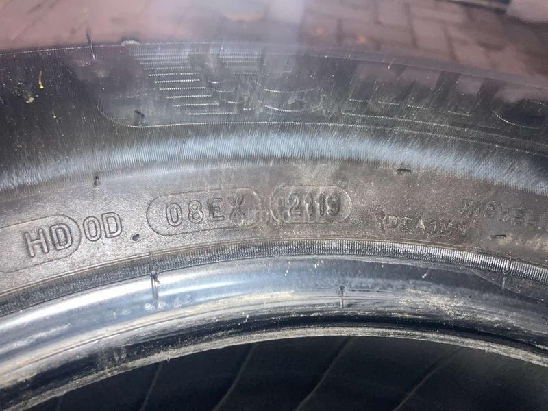 Michelin 215/65 R16 Zimska