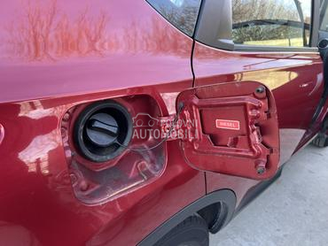 Poklopac rezervoara bordo za Nissan Qashqai od 2006. do 2013. god.