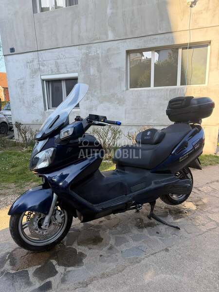 Suzuki Burgman 650 executive