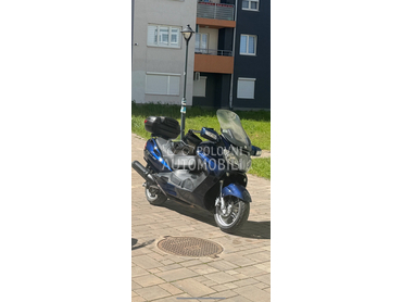 Suzuki Burgman 650 executive