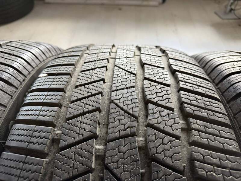 Continental 285/45 R20 Zimska