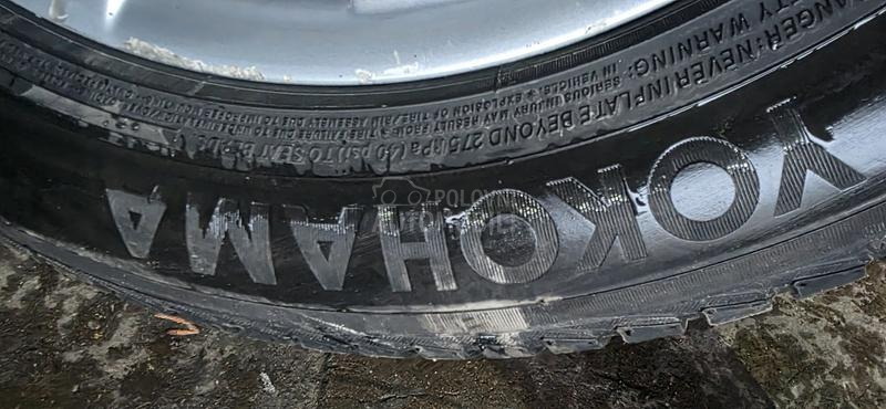 Yokohama 245/50 R18 Zimska