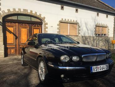 Jaguar X-Type 