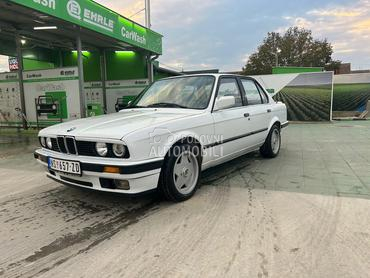 BMW 320 e30
