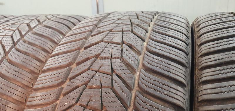 Hankook 245/35 R20 Zimska
