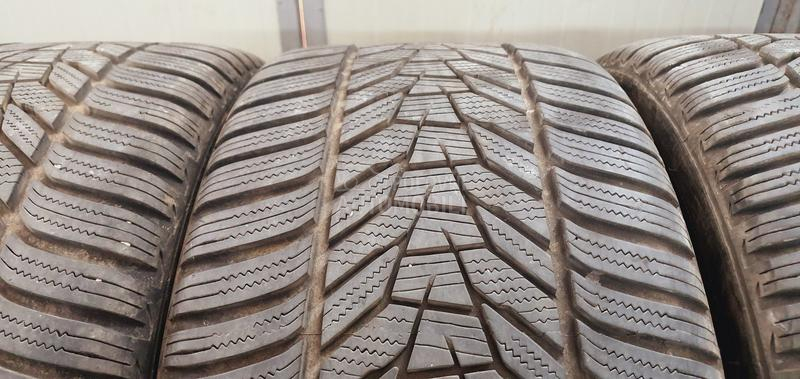 Hankook 245/35 R20 Zimska