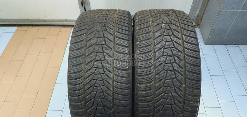 Hankook 245/35 R19 Zimska