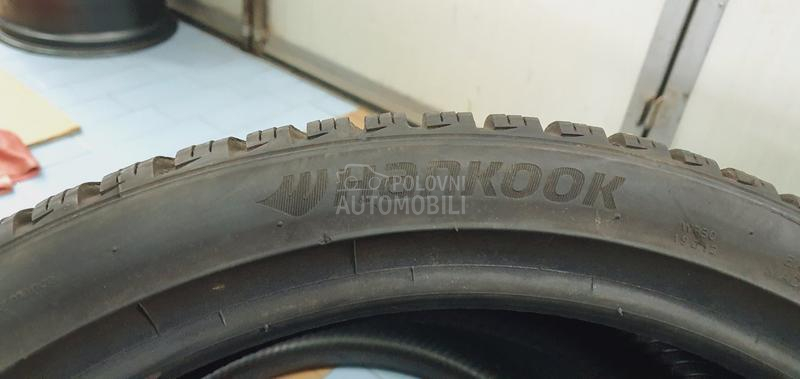 Hankook 245/35 R19 Zimska