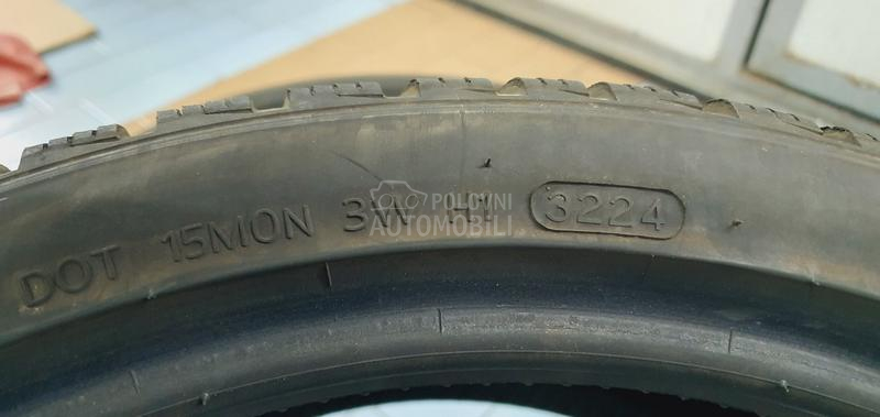 Hankook 245/35 R19 Zimska