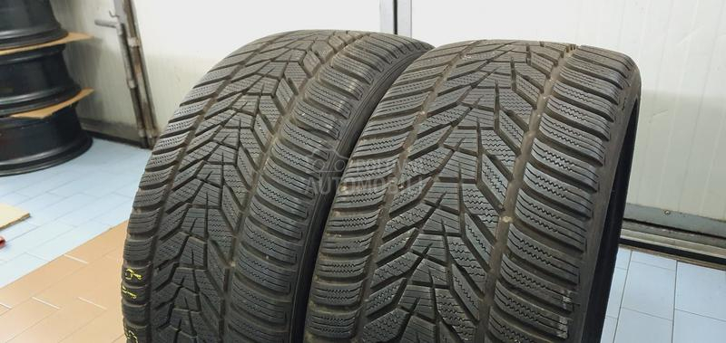 Hankook 245/35 R19 Zimska