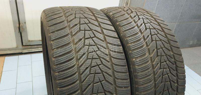Hankook 245/35 R19 Zimska