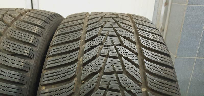 Hankook 245/35 R19 Zimska