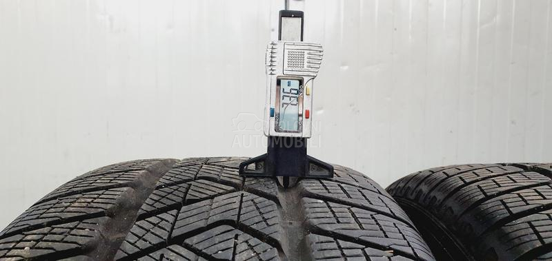 Pirelli 255/55 R19 Zimska