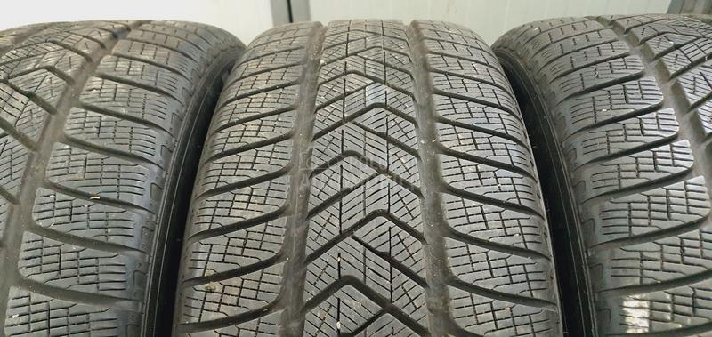 Pirelli 255/55 R19 Zimska