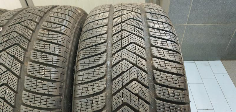 Pirelli 255/55 R19 Zimska