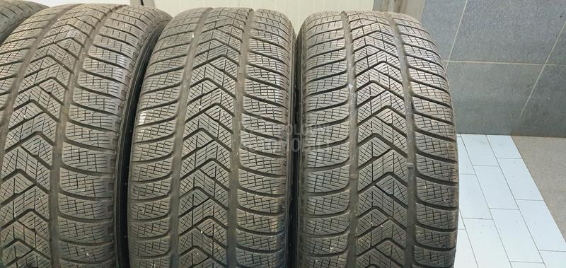 Pirelli 255/55 R19 Zimska