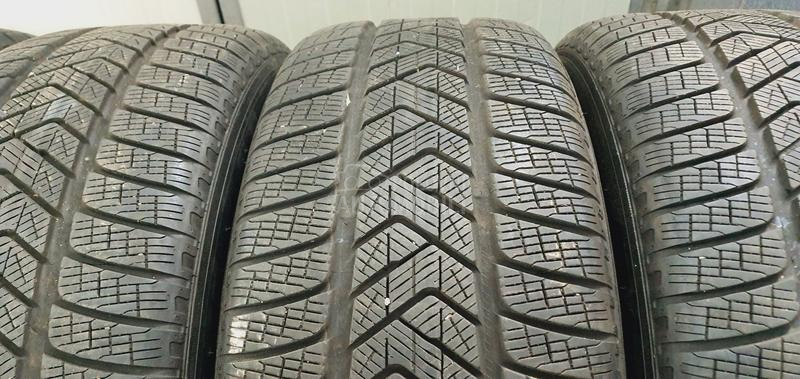 Pirelli 255/55 R19 Zimska