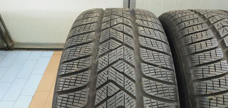 Pirelli 255/55 R19 Zimska