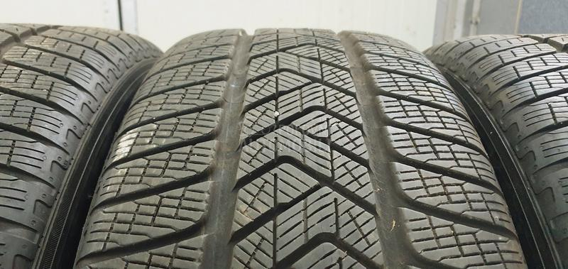 Pirelli 255/55 R19 Zimska