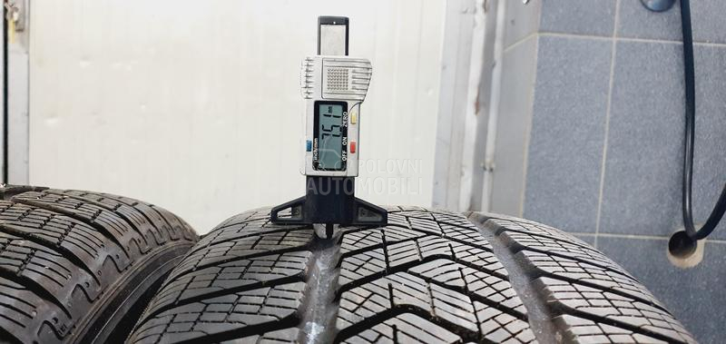 Pirelli 255/55 R19 Zimska