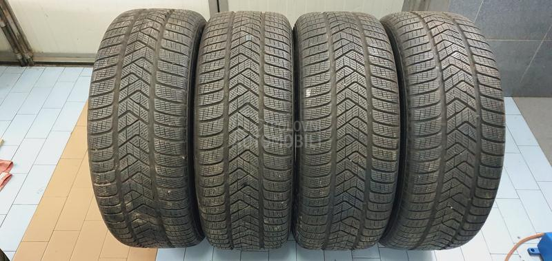 Pirelli 255/55 R19 Zimska