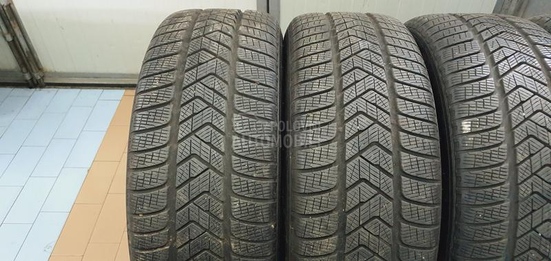 Pirelli 255/55 R19 Zimska