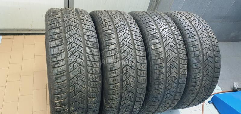 Pirelli 255/55 R19 Zimska