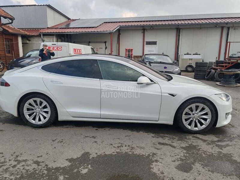 Tesla Model S S75D