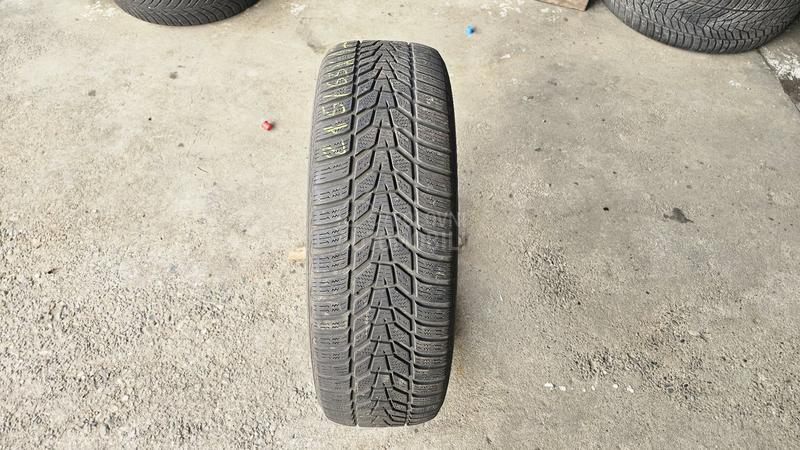 Hankook 215/65 R17 Zimska
