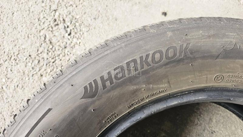 Hankook 215/65 R17 Zimska