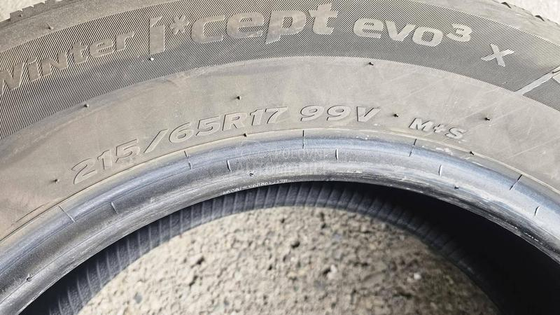 Hankook 215/65 R17 Zimska