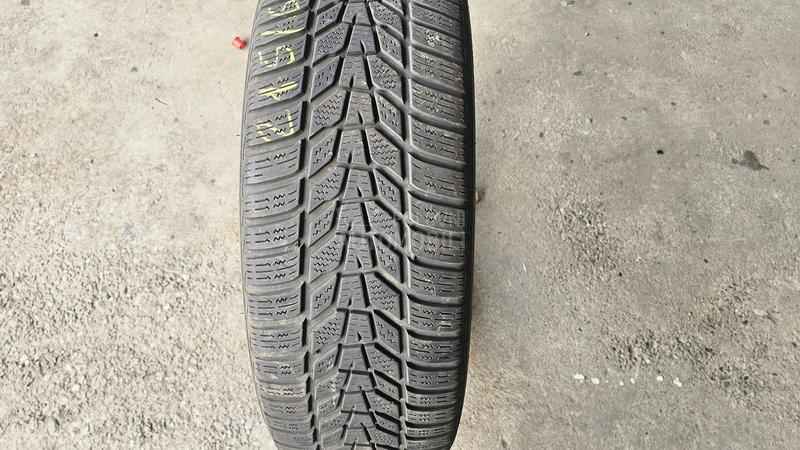 Hankook 215/65 R17 Zimska