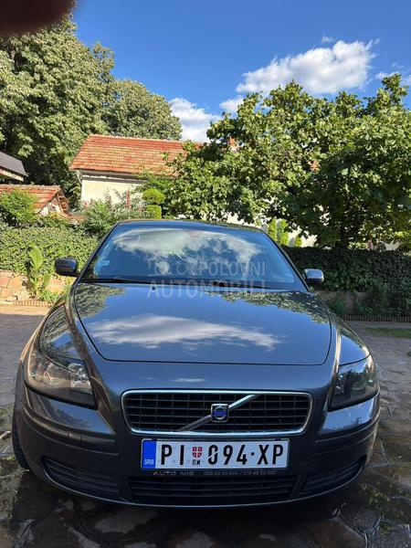 Volvo S40 