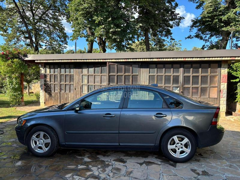 Volvo S40 