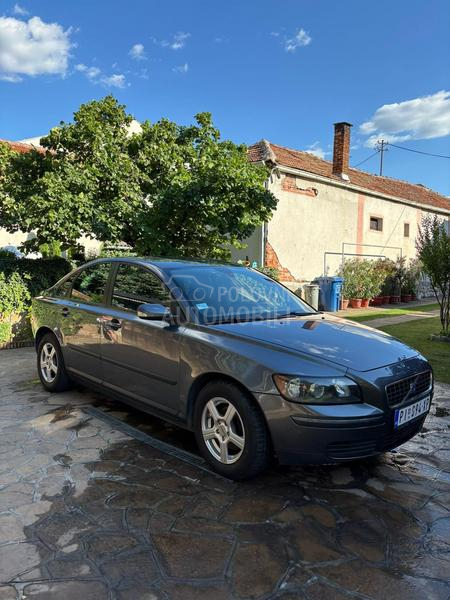 Volvo S40 
